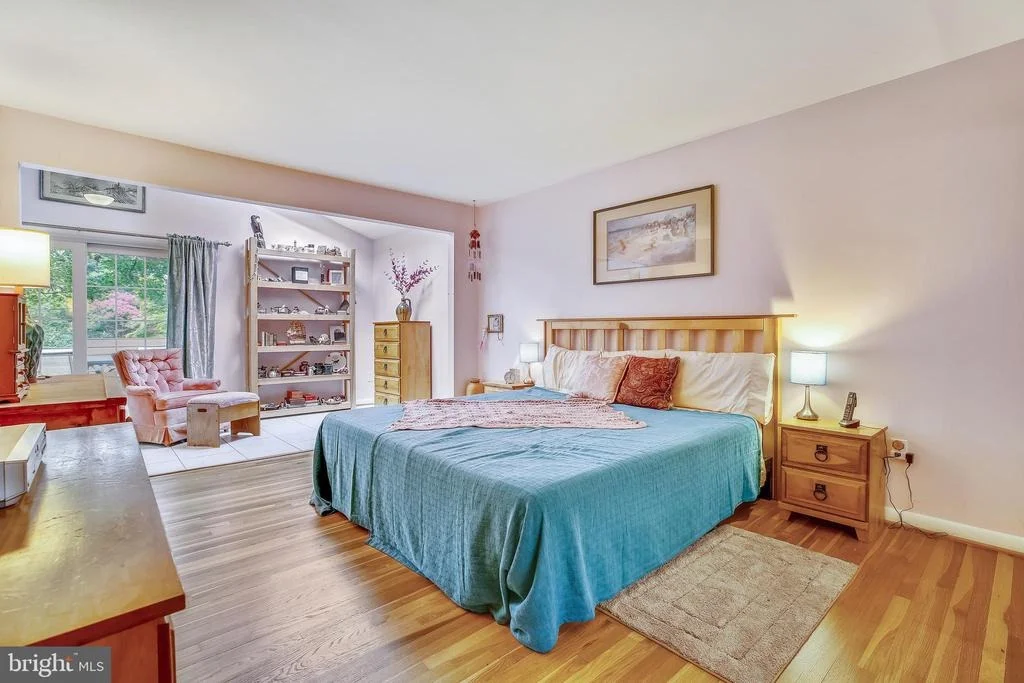 Photo of 15225 CENTERGATE DRIVE