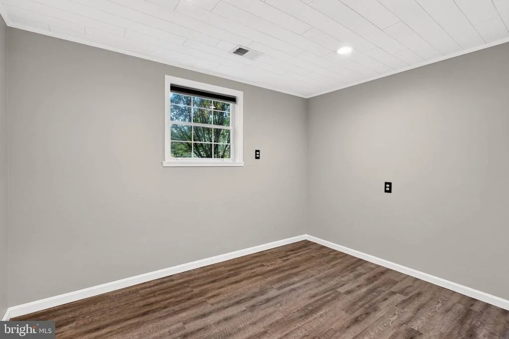 Photo of 4294 WOLF HILL DRIVE