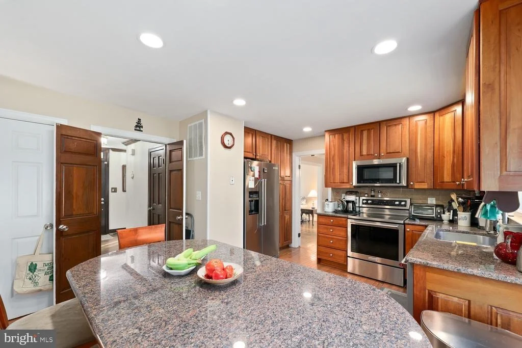 Photo of 10221 EAGLE LANDING COURT