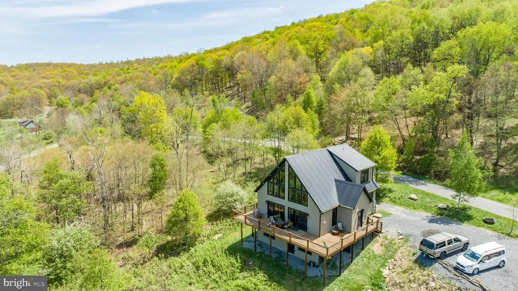 Photo of 120 DAISY DRIVE