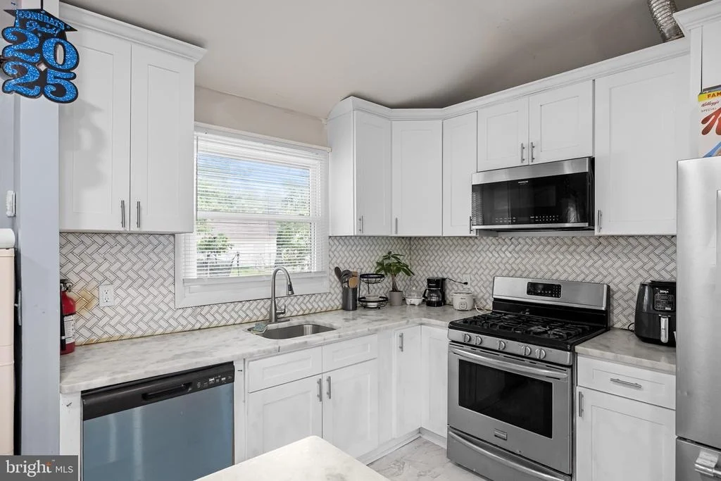 Photo of 200 HENDRICKSON