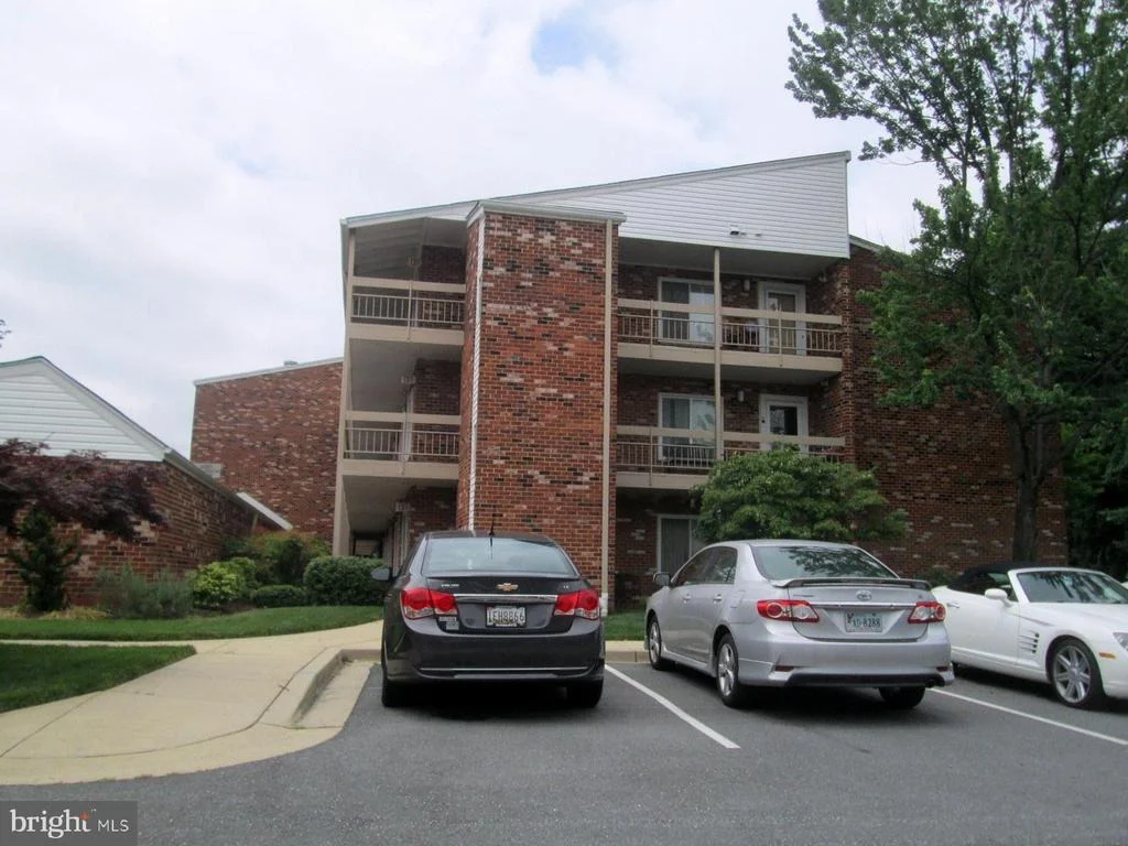 Photo of Unit 141B at 3501 FOREST EDGE DRIVE
