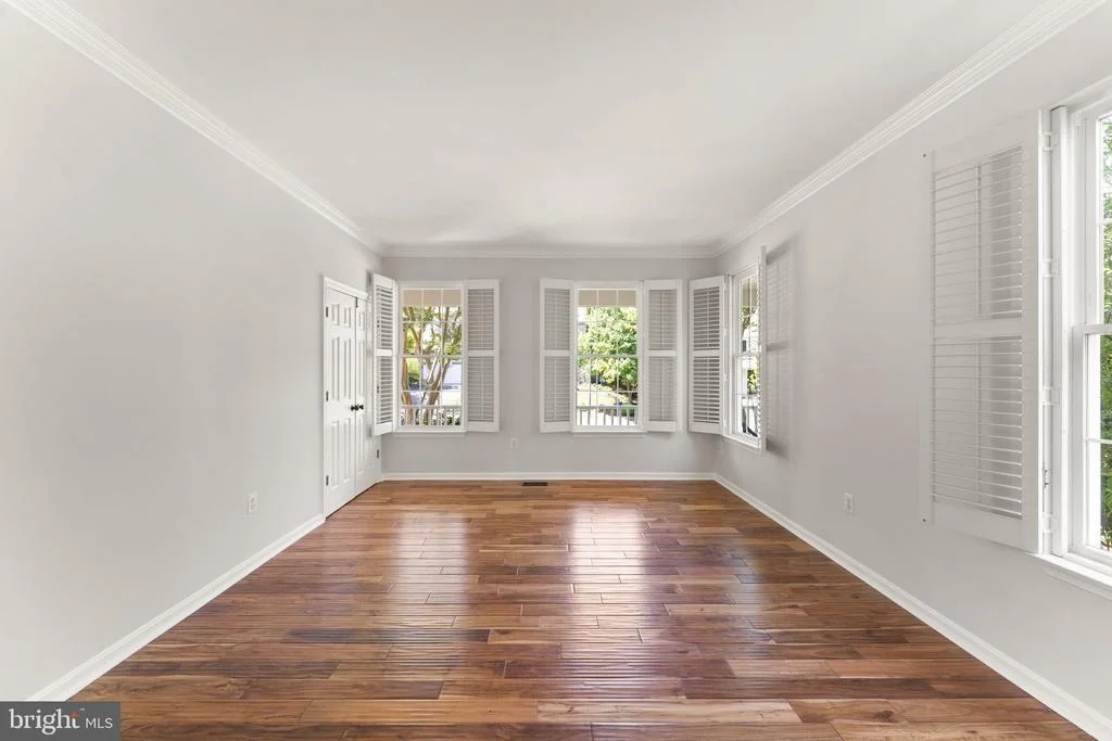 Photo of 817 KENNETH PLACE SE