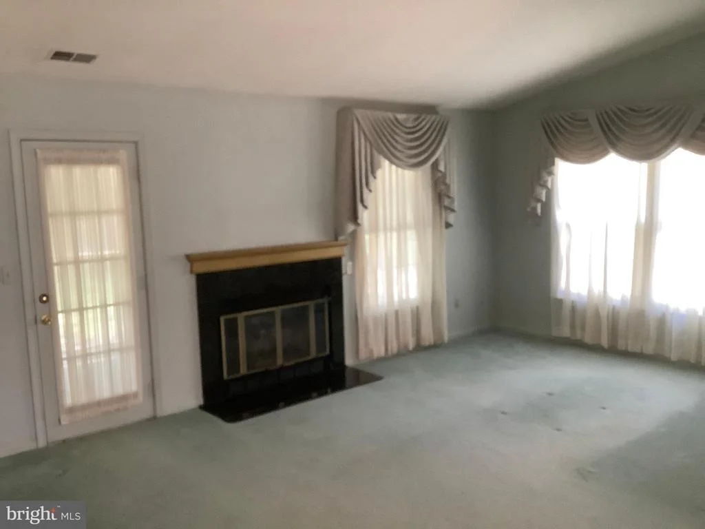 Photo of 921 MASTLINE DRIVE