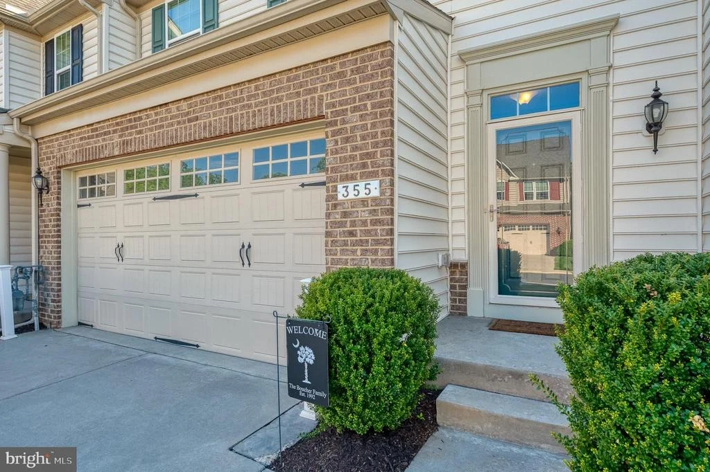 Photo of 355 TUFTON CIRCLE