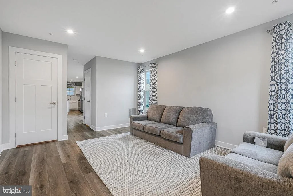Photo of 14380 LONGHOUSE LOOP