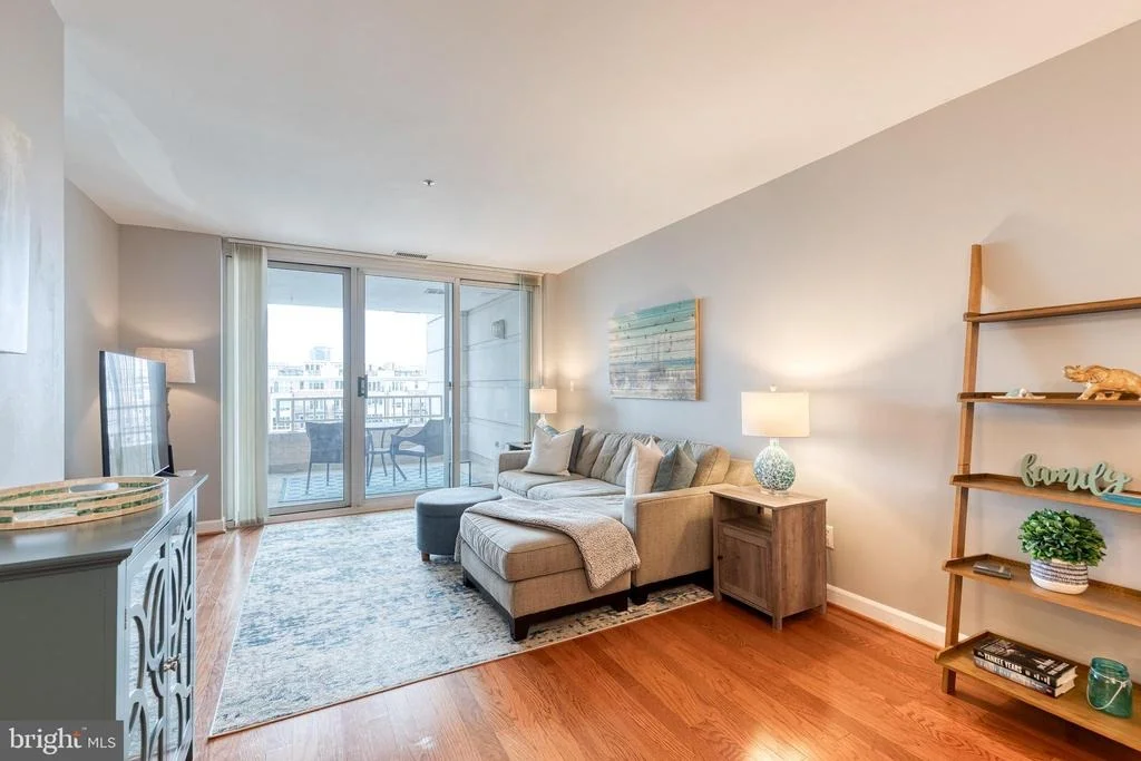 Photo of Unit 305 at 100 HARBORVIEW DRIVE