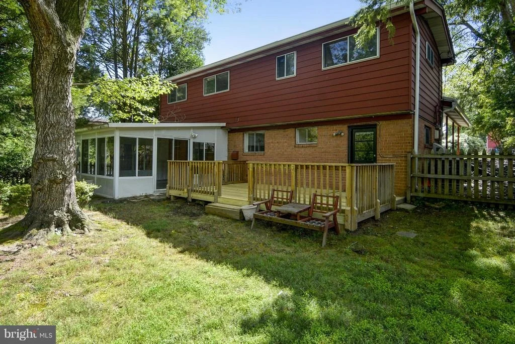 Photo of 11407 CLOVERHILL DRIVE
