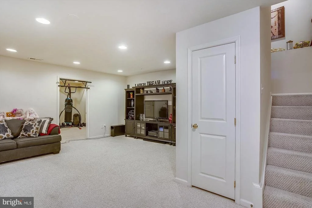 Photo of 23621 SUGAR VIEW DRIVE