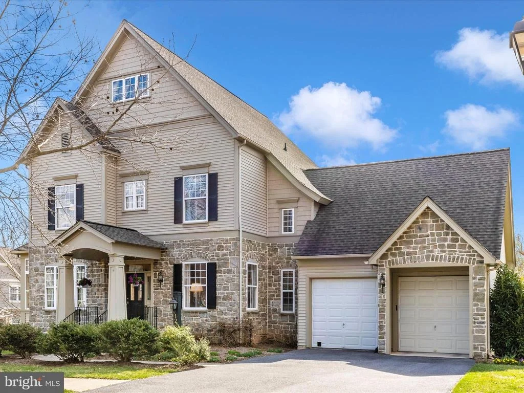 Photo of 12600 RUNNING BROOK DRIVE