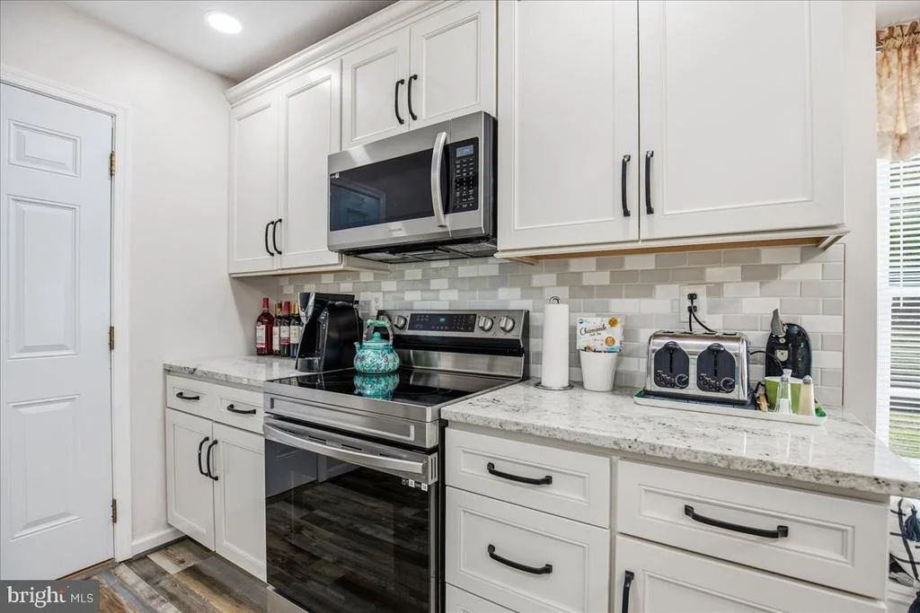 Photo of 1340 REDWOOD CIRCLE