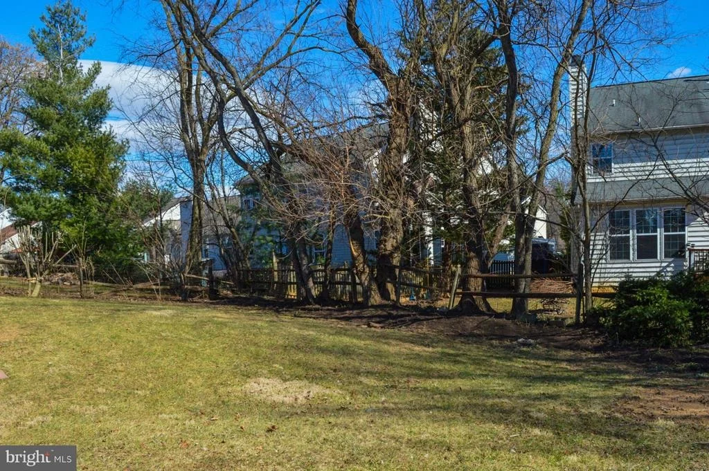Photo of 419 NAVAHO DRIVE