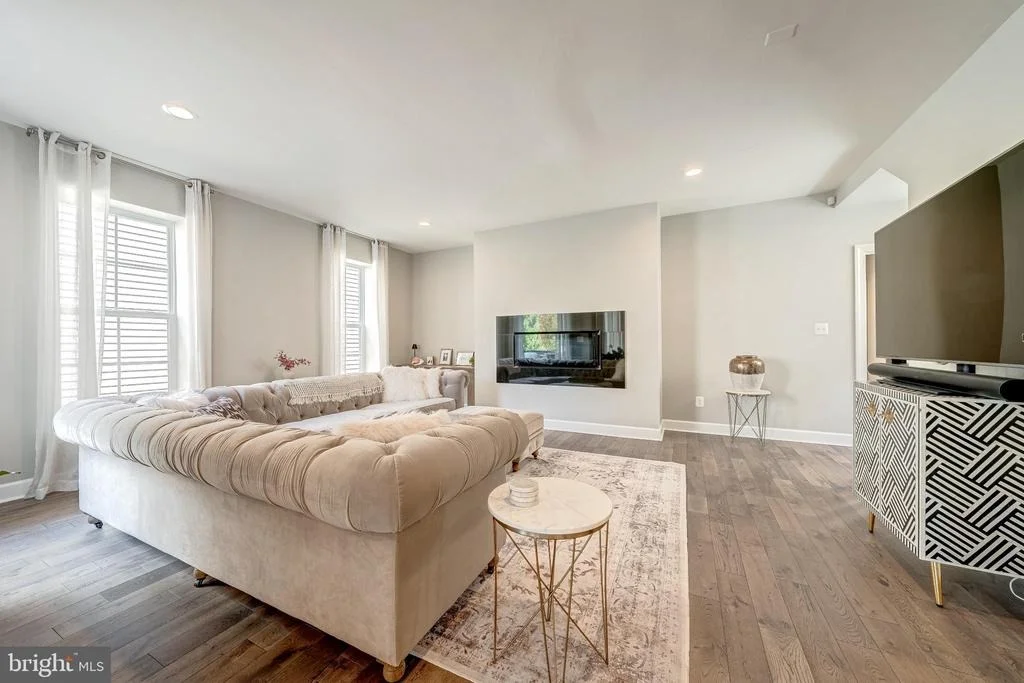 Photo of 44532 STEPNEY DRIVE