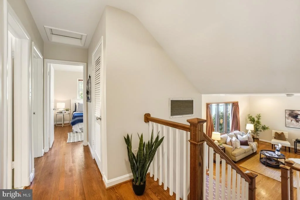 Photo of 418 NEALE COURT