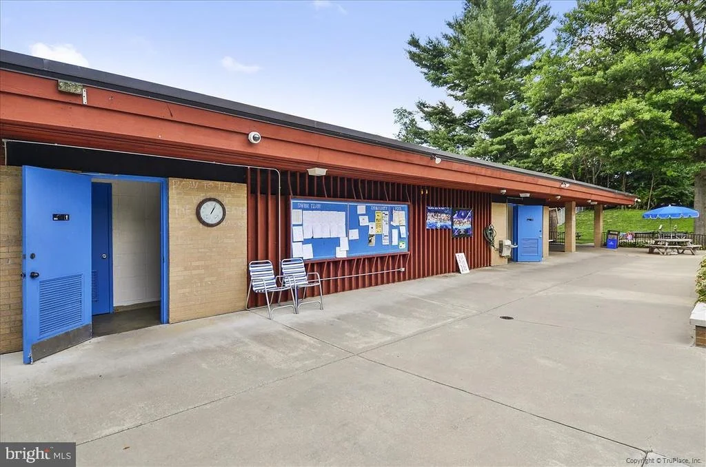 Photo of 3005 BIRCHTREE LANE