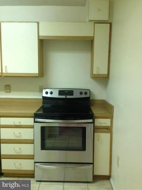 Photo of Unit 1621 at 15101 INTERLACHEN DRIVE