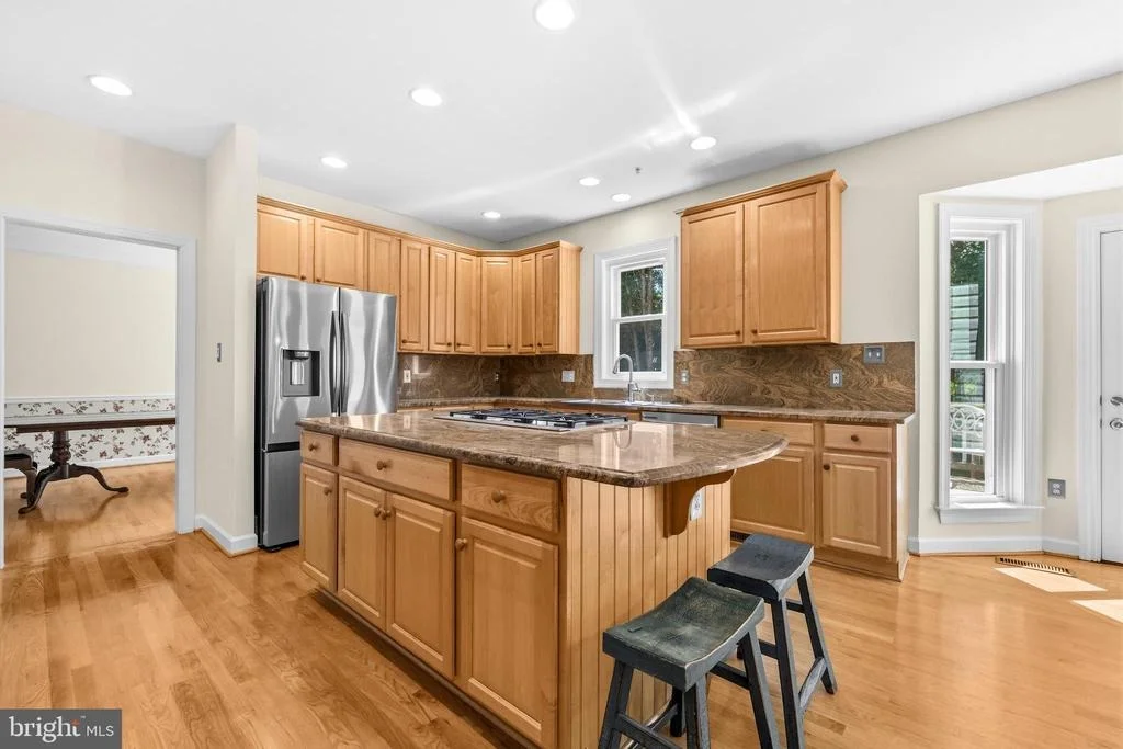 Photo of 6914 WINTER LANE