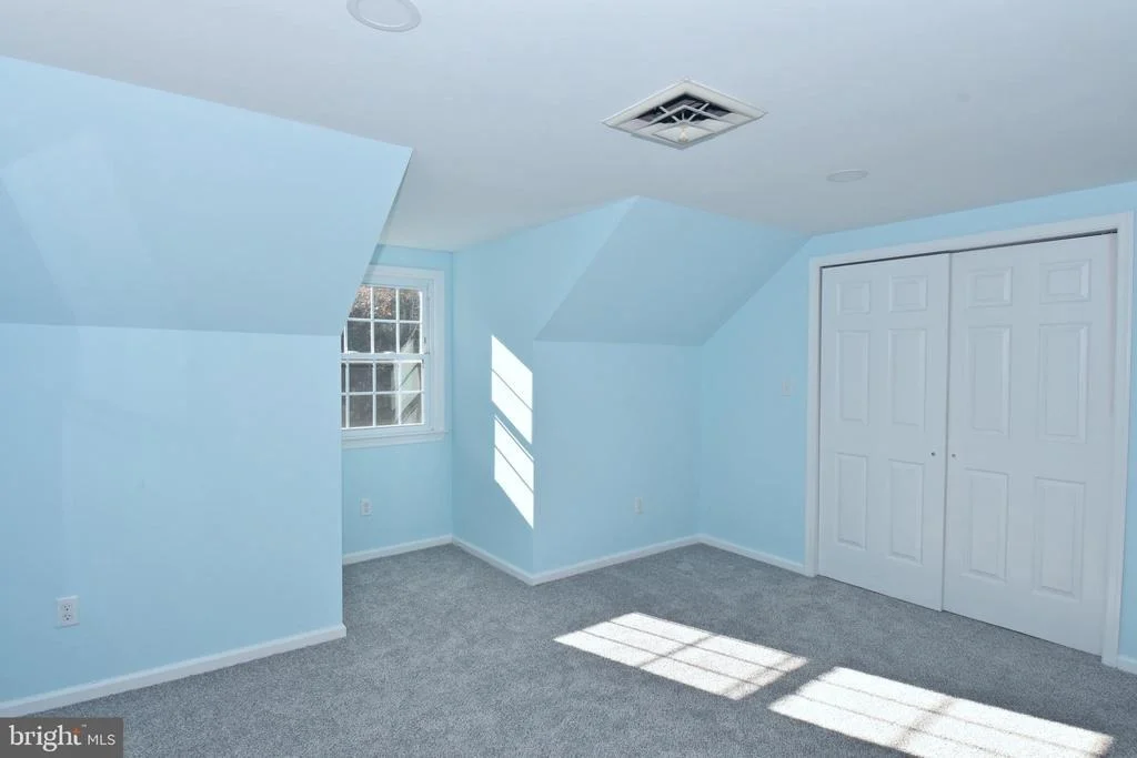 Photo of 4011 GROSSE POINT DRIVE