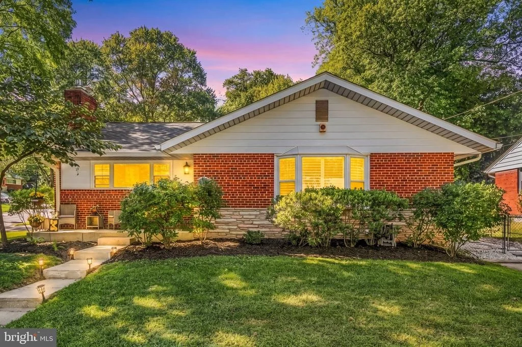 Photo of 1600 FLORA LANE