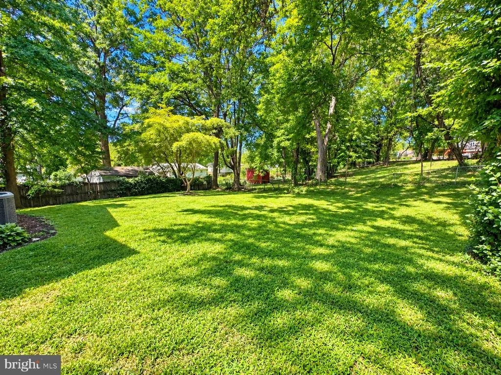 Photo of 11004 TYRONE DRIVE