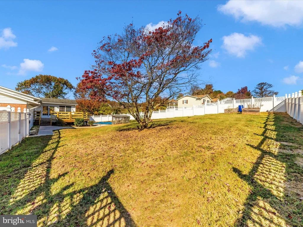 Photo of 9242 OAK TREE CIRCLE