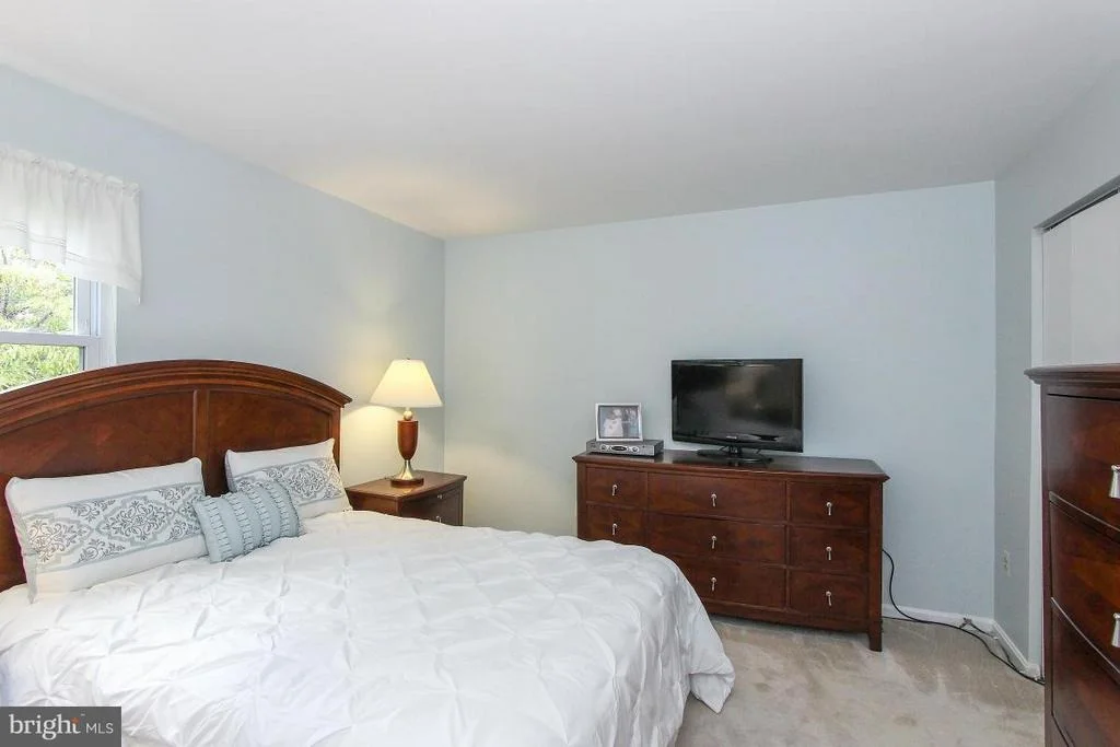 Photo of 19008 MCFARLIN DRIVE