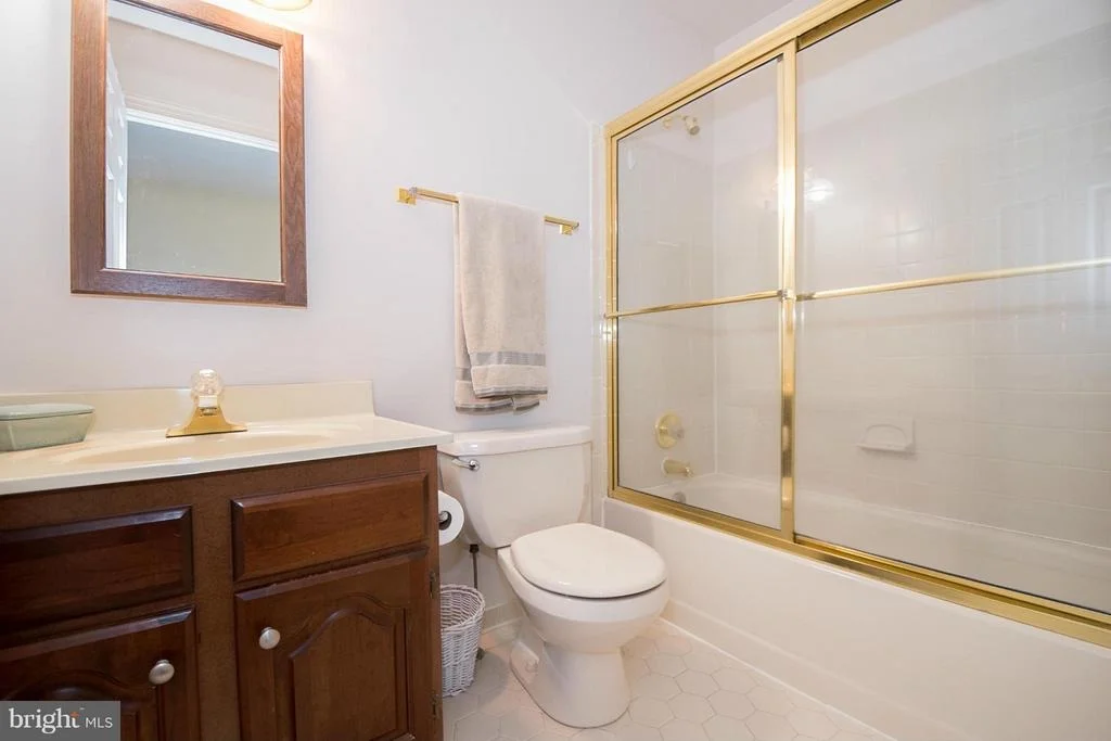 Photo of 9417 THORNEDIKE DRIVE