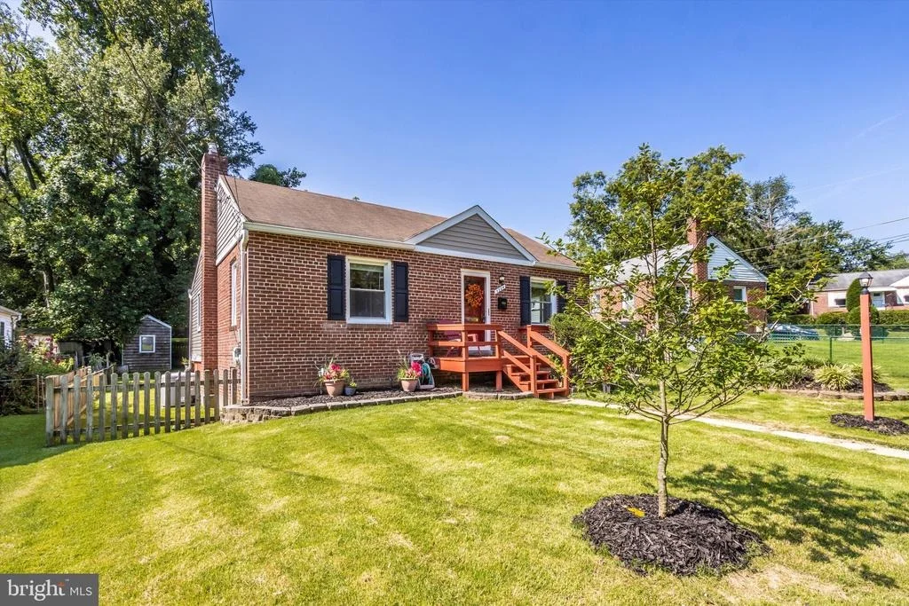 Photo of 1304 WINDHAM LANE