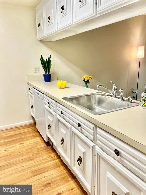 Photo of Unit 101B at 3640 GLENEAGLES DRIVE
