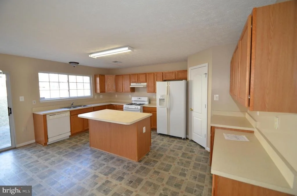 Photo of 2324 SOUTH HAMPTON DRIVE