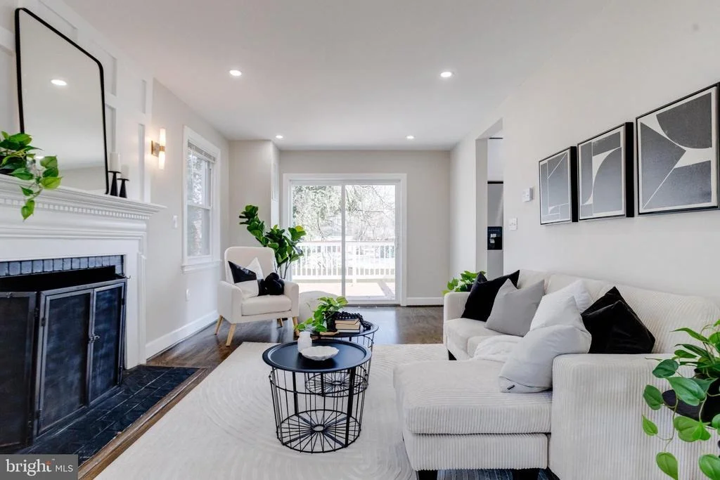 Photo of 605 WALNUT AVENUE