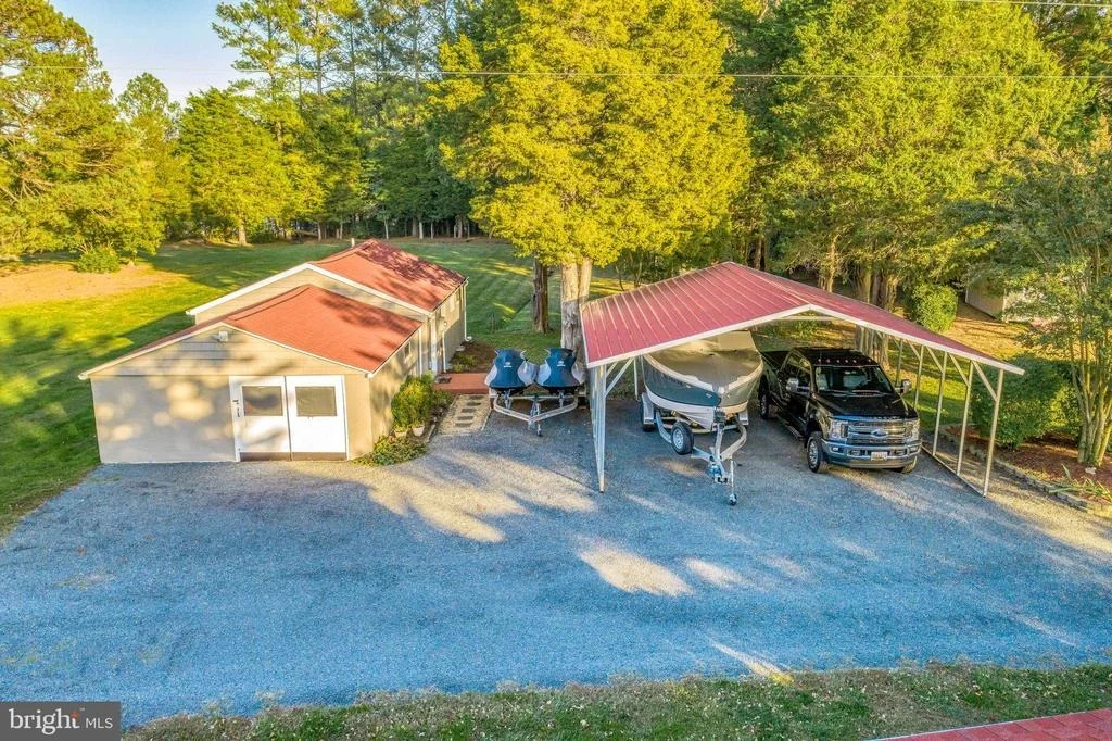 Photo of 16185 BRADBURN LANE