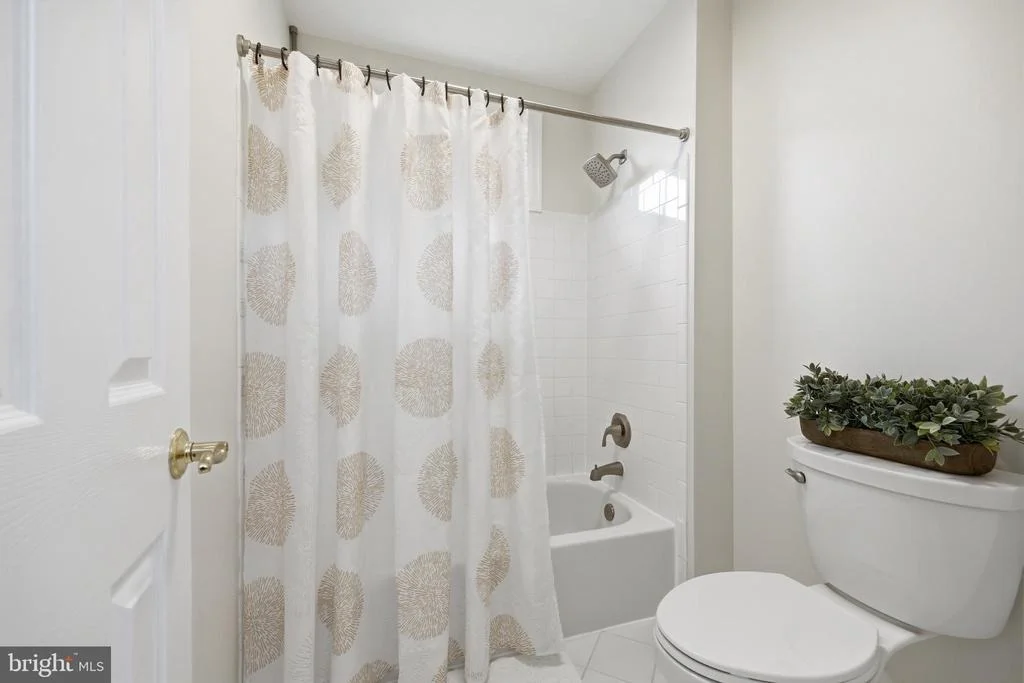 Photo of 5019 TOTHILL