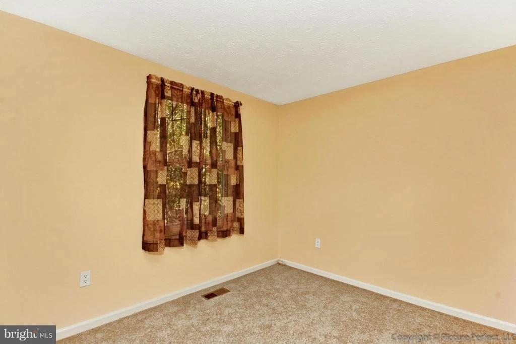 Photo of 577 BINFORD COURT