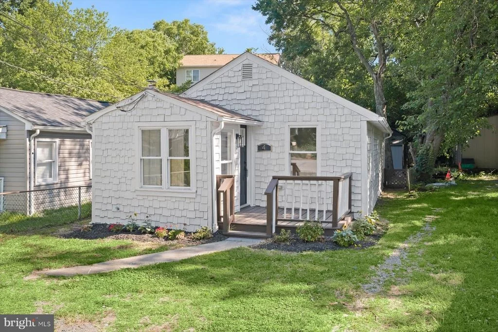 Photo of 4 WENDOVER ROAD