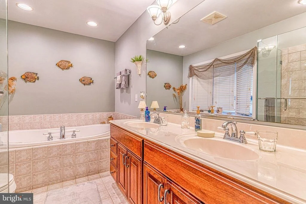 Photo of 16185 BRADBURN LANE