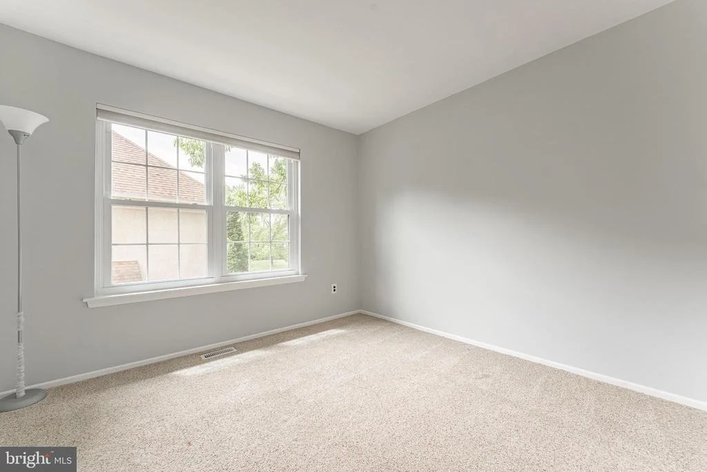 Photo of 11 CHATEAU CIRCLE