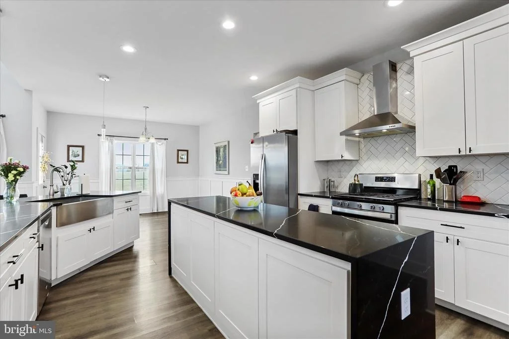 Photo of 219 SUMMERFIELD WAY