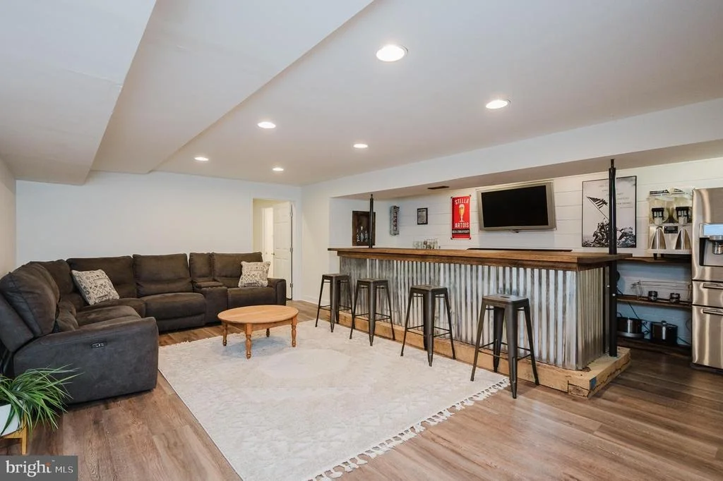 Photo of 2320 QUEENSBURY DRIVE