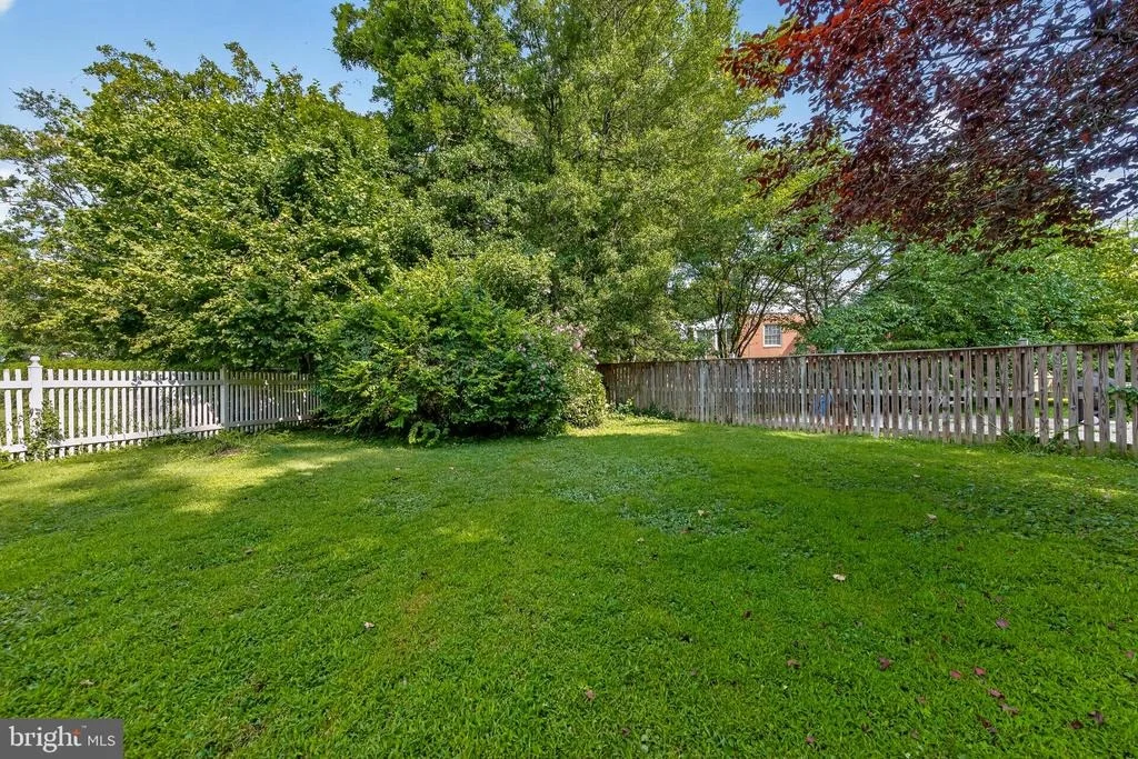 Photo of 9802 FOREST GROVE DRIVE