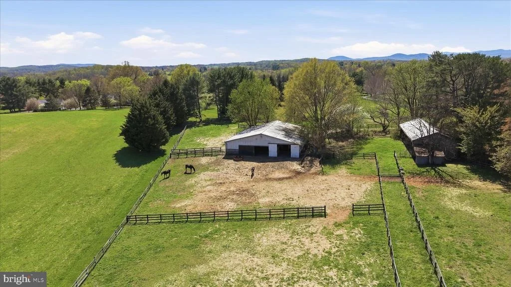 Photo of 2517 FIVE POINTS ROAD