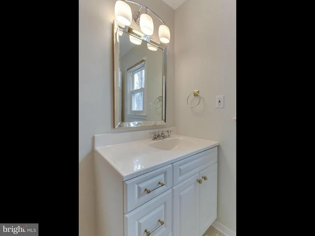 Photo of 5306 CROWN POINT ROAD