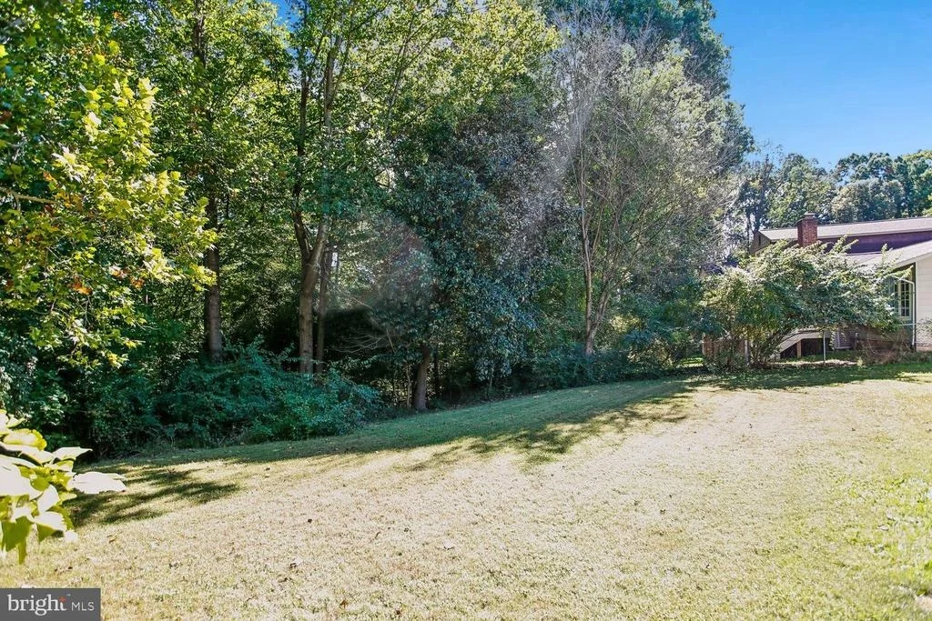 Photo of 7706 CARRLEIGH PARKWAY