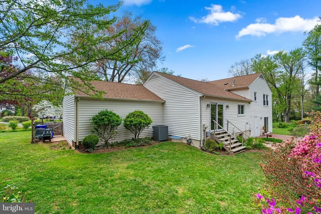 Photo of 7301 CENTENNIAL ROAD