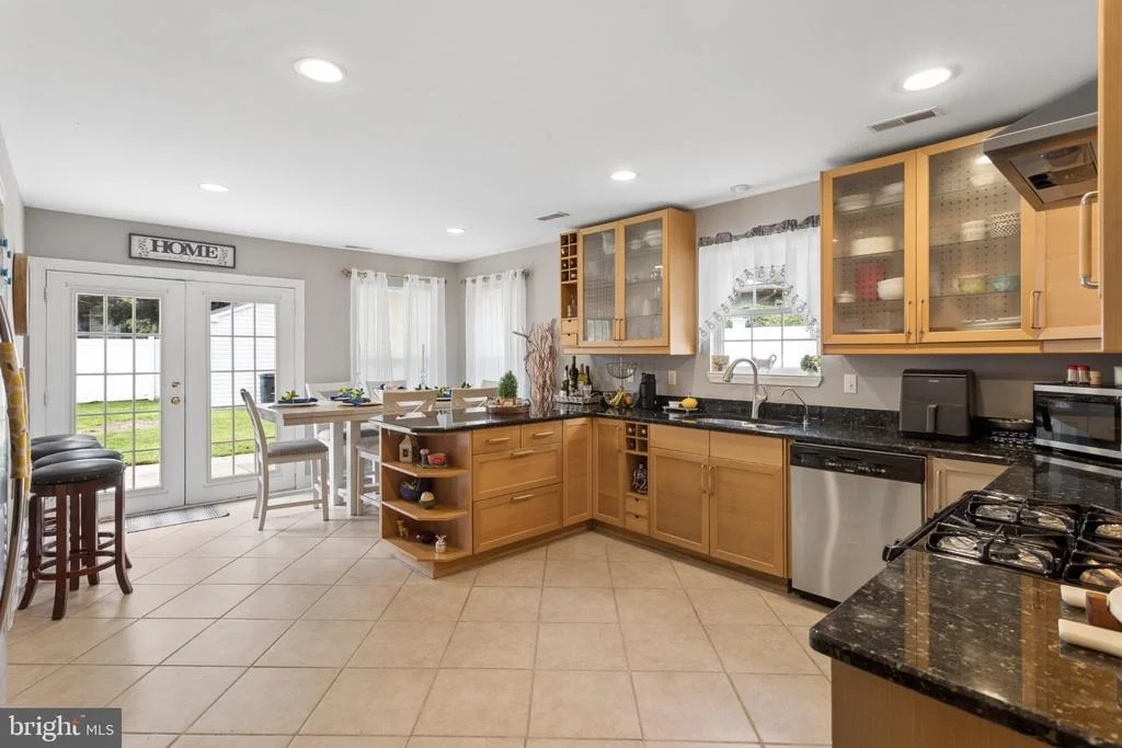Photo of 531 MANOR ROAD