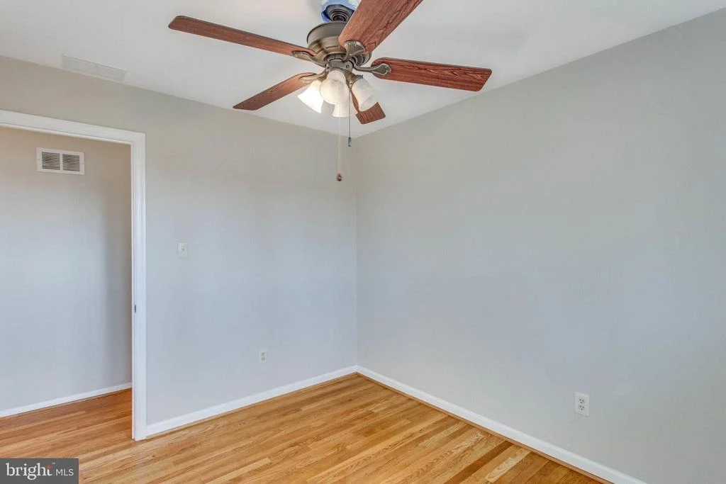 Photo of 10409 FOREST AVENUE