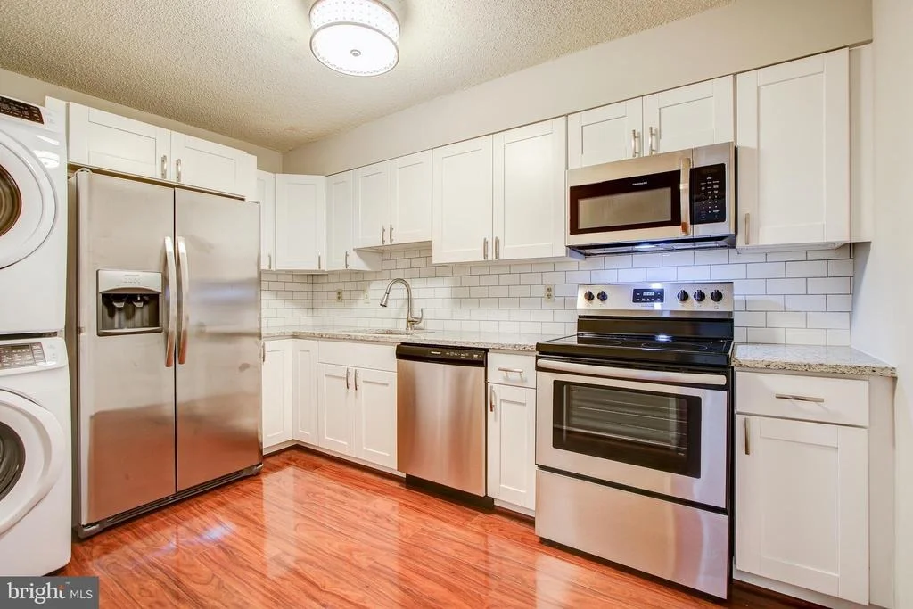 Photo of Unit 3306 at 15115 INTERLACHEN DRIVE