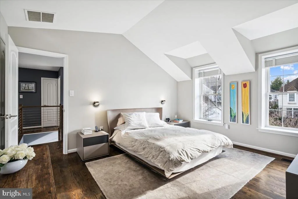 Photo of 2554 BEAR DEN ROAD