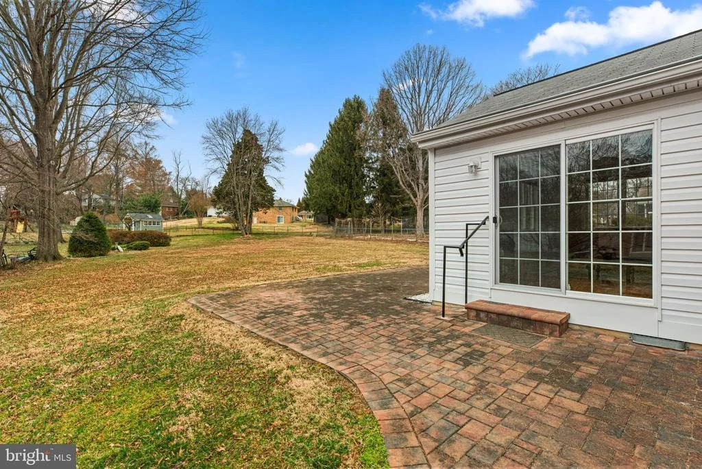 Photo of 19104 WILLOW GROVE ROAD