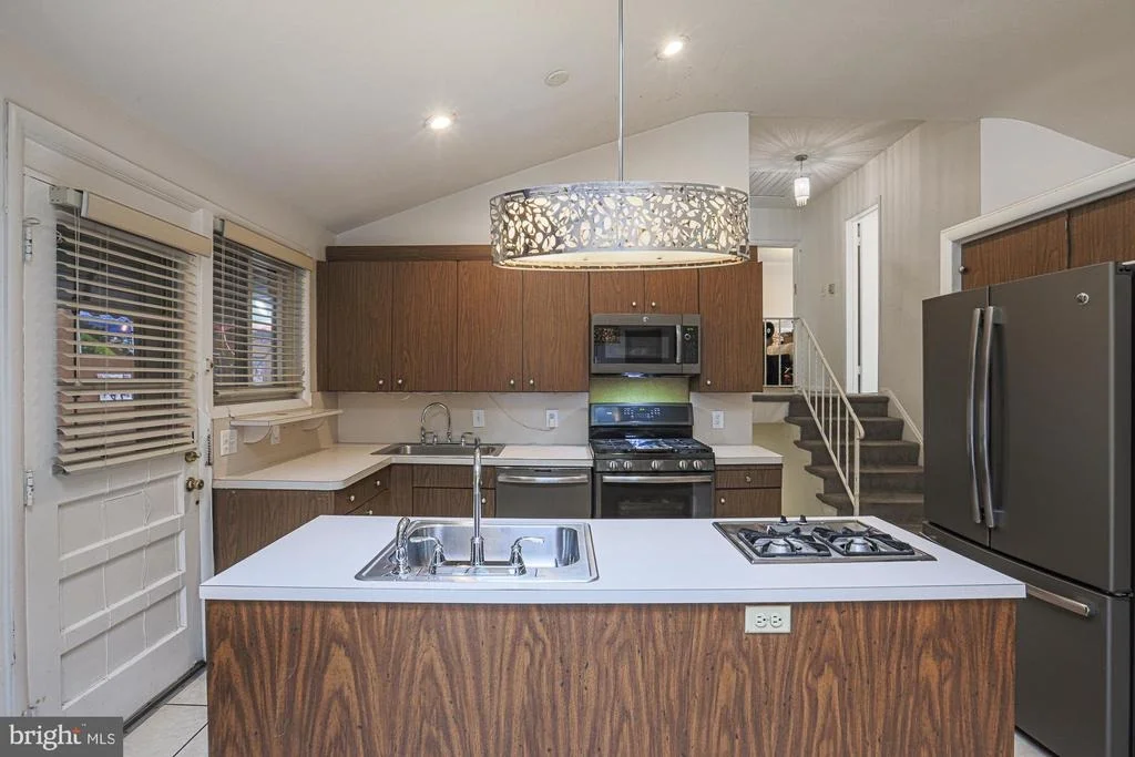 Photo of 5919 WINNER AVENUE